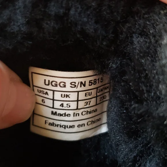 Uggs - Women's Black Uggs Size 6 - Picture 8 of 9